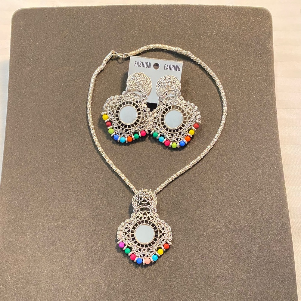 🆕 silver mirror necklace with earrings - Picture 2 of 9